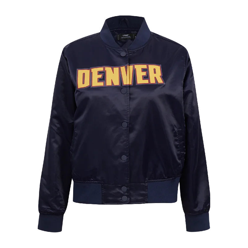 CHAMARRA DE SATÉN NBA DENVER NUGGETS CLASSIC ESSENTIALS PARA MUJER