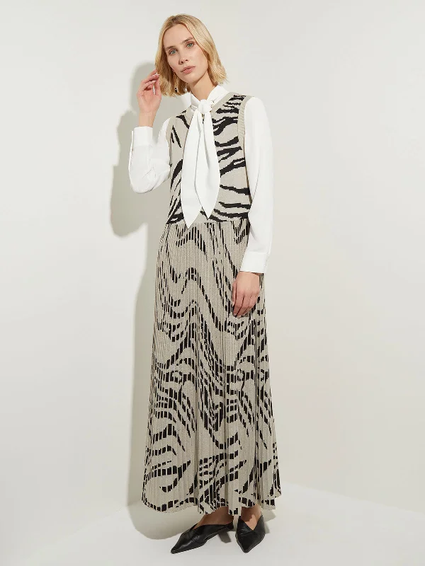 Contrast Zebra Pleated Soft Knit Maxi Dress