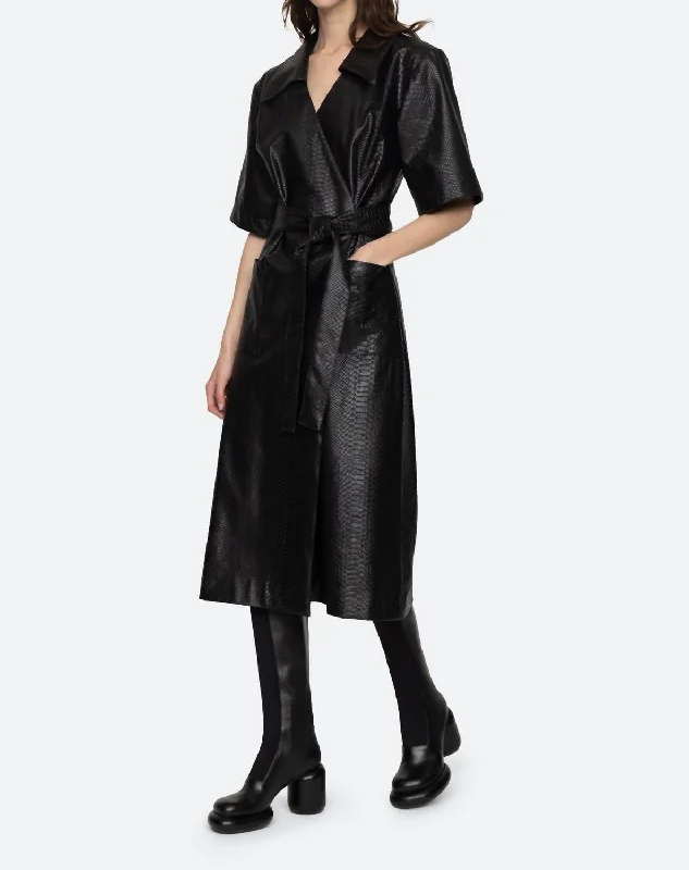 Vilma Wrap Dress In Black