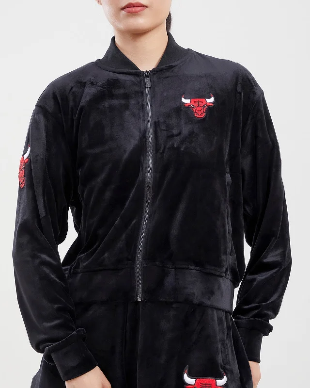 CHAMARRA DEPORTIVA NBA CHICAGO BULLS CLASSIC ESSENTIALS PARA MUJER