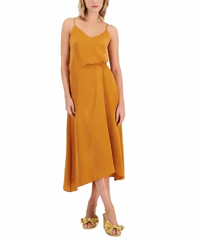 Rowan Twist Dress In Caramel