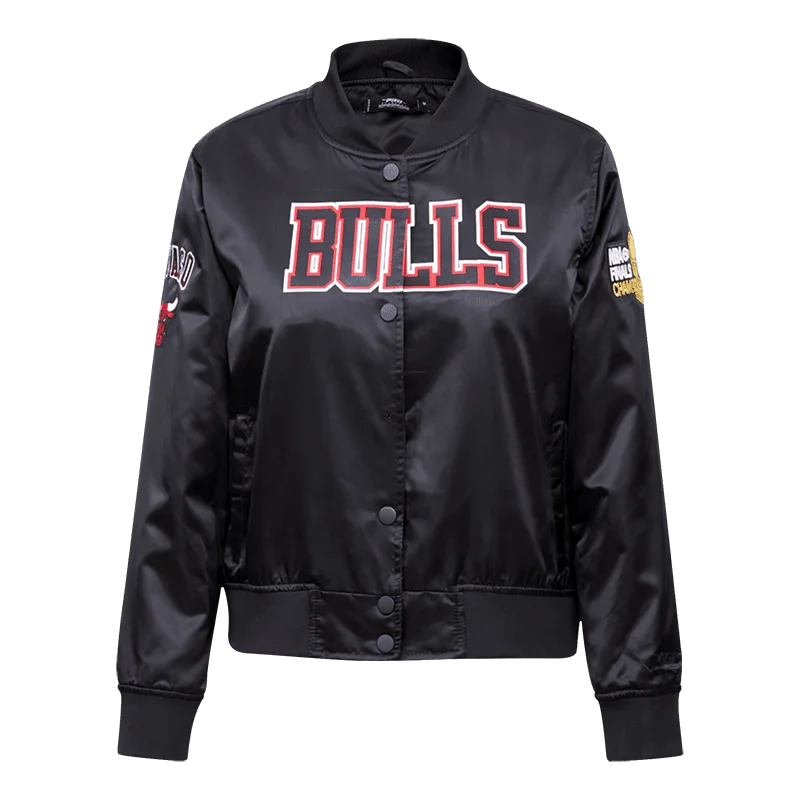 CHAMARRA DE SATÉN NBA CHICAGO BULLS CLASSIC ESSENTIALS PARA MUJER