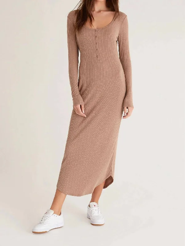 Heidi Rib Henley Midi Dress In Portabella