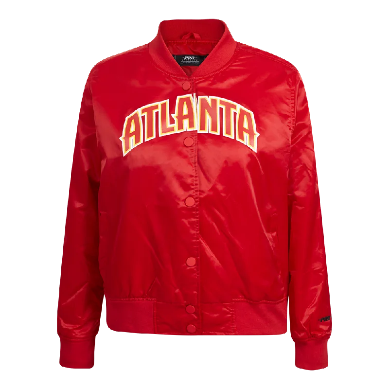 CHAMARRA DE SATÉN NBA ATLANTA HAWKS CLASSIC ESSENTIALS PARA MUJER